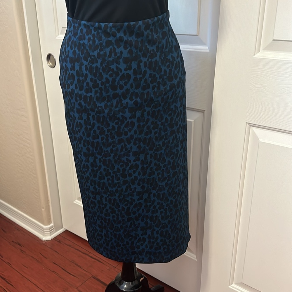 Banana Republic high waisted pencil skirt. Excellent condition.